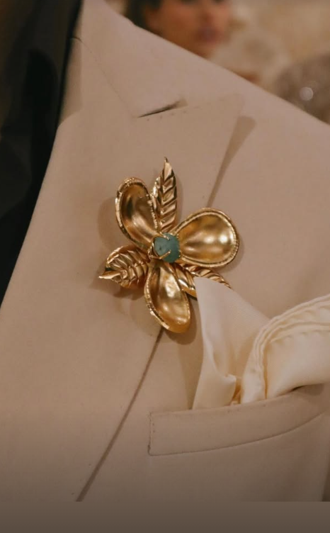 CLASSIC YELLOW GOLD ORCHID PIN